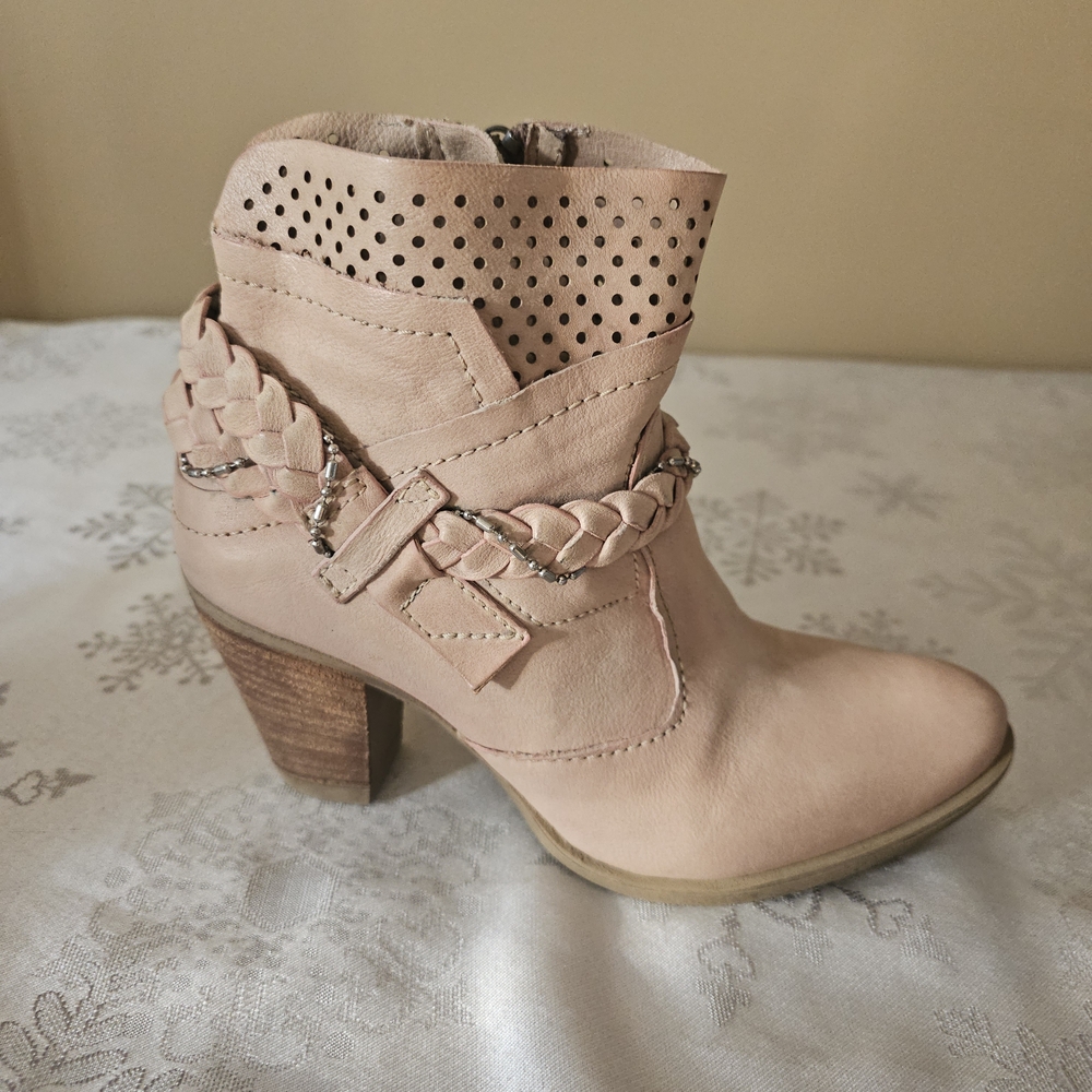 MJUS Ankle Boots  Women's Perforated Leather Braided - Blush Sz 36 Boho Western